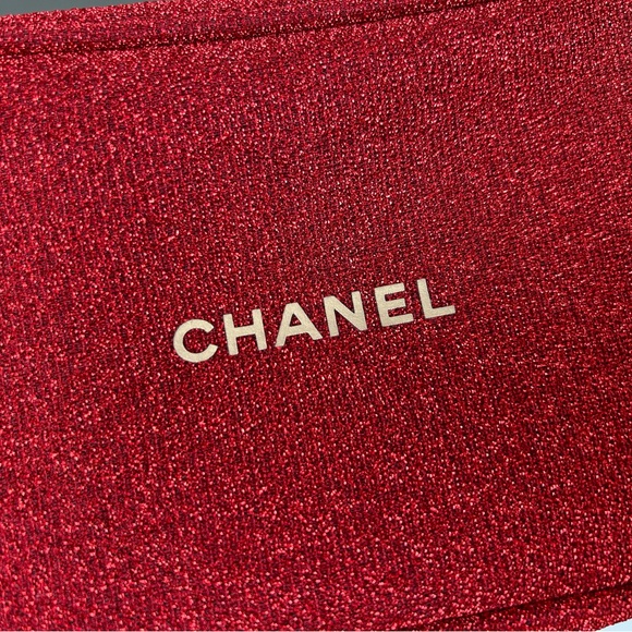 COPY - Chanel red makeup bag - Picture 6 of 6